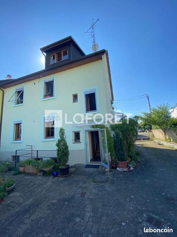 Moradia em banda T4 em Saint-Louis, France N.º 251449