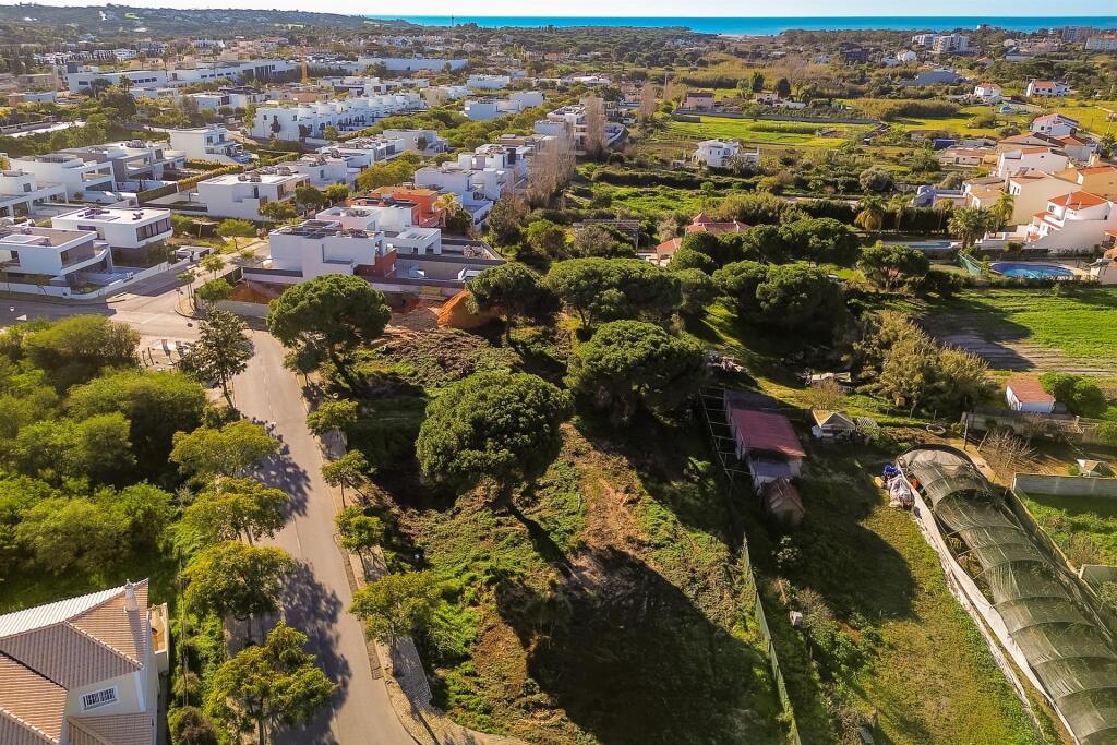  Land in Quarteira, Portugal No. 119383