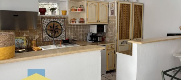 2 bedrooms House in Marseille, France No. 342443 3