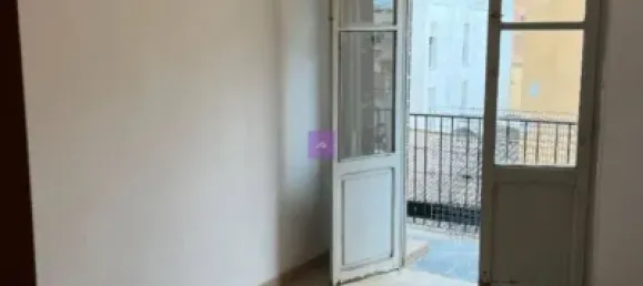 Apartamento de 3 dormitorios en València, Spain No. 134906 9