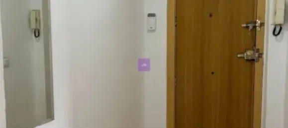 Apartamento de 3 dormitorios en València, Spain No. 134906 2