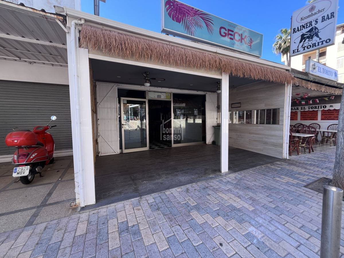 Bar in Cala Millor, Spain 68m², Nr. 133177