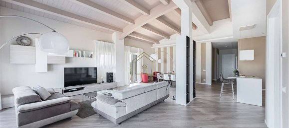 Gebäude in Desenzano del Garda, Italy 1900m², Nr. 7002 9