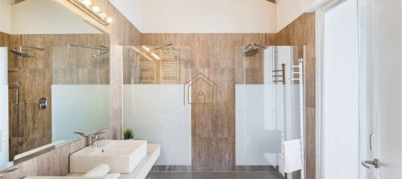 Gebäude in Desenzano del Garda, Italy 1900m², Nr. 7002 8