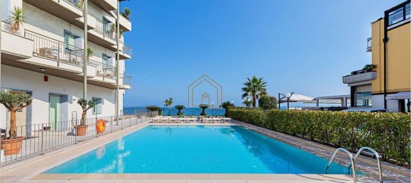 Gebäude in Desenzano del Garda, Italy 1900m², Nr. 7002 23