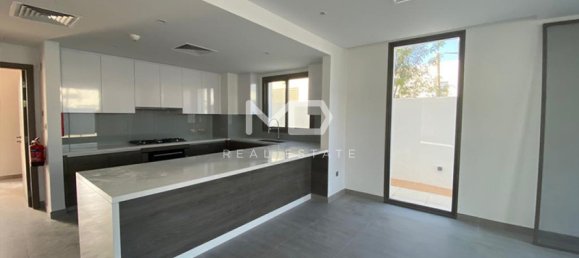 4 bedrooms Villa in Yas Island, UAE No. 40770 3