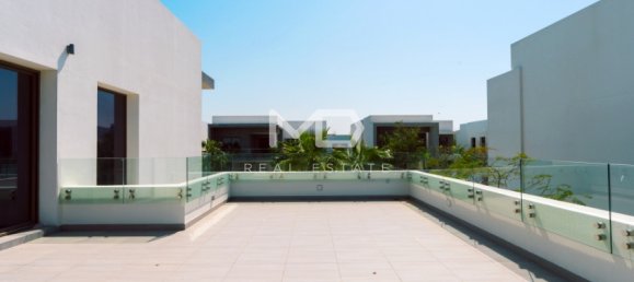 4 bedrooms Villa in Yas Island, UAE No. 40770 8