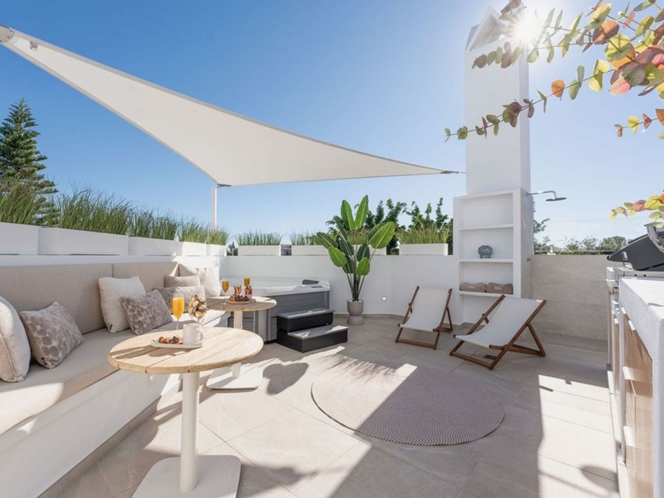 Adosado de 3 dormitorios en Marbella, Spain No. 275441