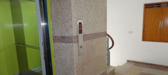 2 bedrooms Apartment in Hoan Kiem, Vietnam No. 6823 4