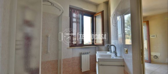 1 bedroom Apartment in Osimo, Italy No. 64492 11