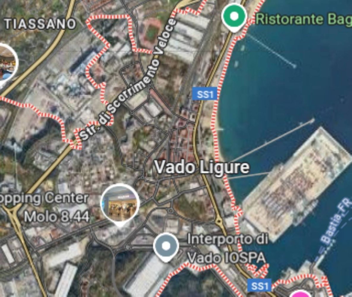 15m² Parking in Vado Ligure, Italy No. 363337