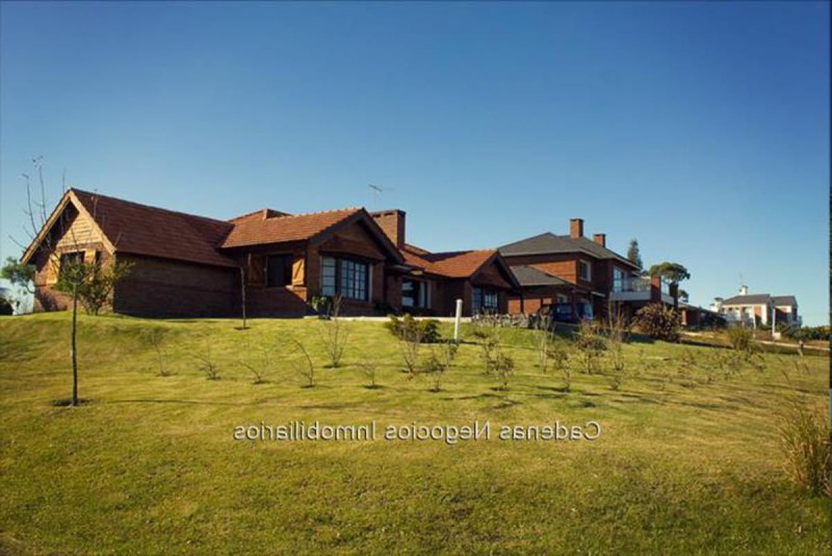 4 bedrooms House in Canelones, Uruguay No. 4833