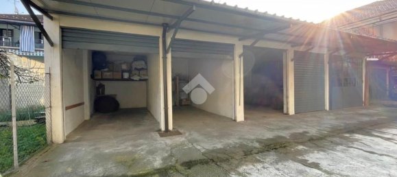 400m² Building in Chivasso, Italy No. 72924 10