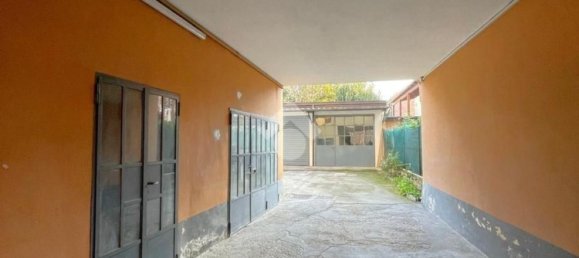 400m² Building in Chivasso, Italy No. 72924 19