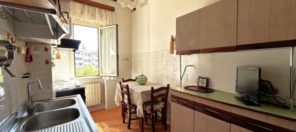4 rooms Apartment in Viterbo, Italy No. 300909 12