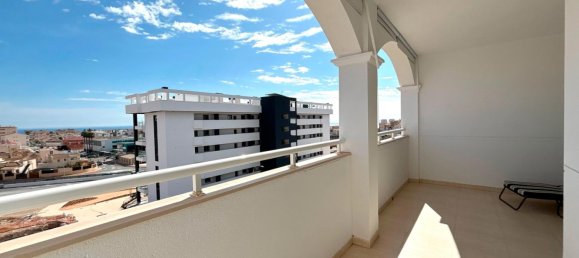 Apartamento de 2 dormitorios en Torrevieja, Spain No. 17724 10