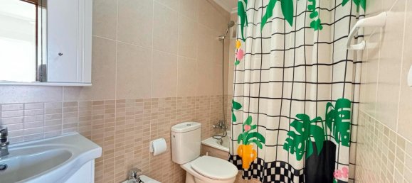 Apartamento de 2 dormitorios en Torrevieja, Spain No. 17724 8