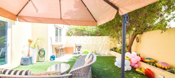 Вилла с 3 спальнями в The Lakes, ОАЭ № 99919 6