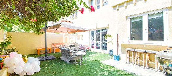 Вилла с 3 спальнями в The Lakes, ОАЭ № 99919 2