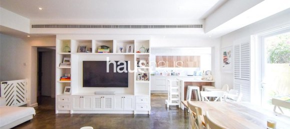 Вилла с 3 спальнями в The Lakes, ОАЭ № 99919 3