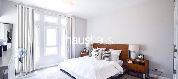 Вилла с 3 спальнями в The Lakes, ОАЭ № 99919 14