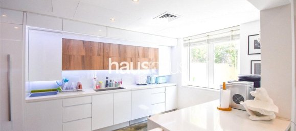 Вилла с 3 спальнями в The Lakes, ОАЭ № 99919 5