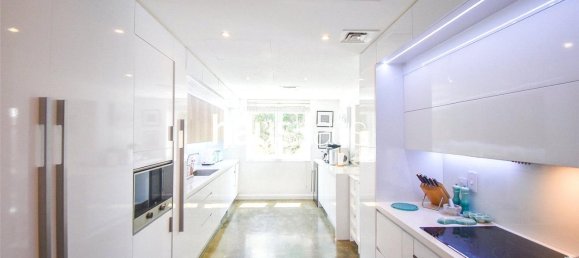 Вилла с 3 спальнями в The Lakes, ОАЭ № 99919 12