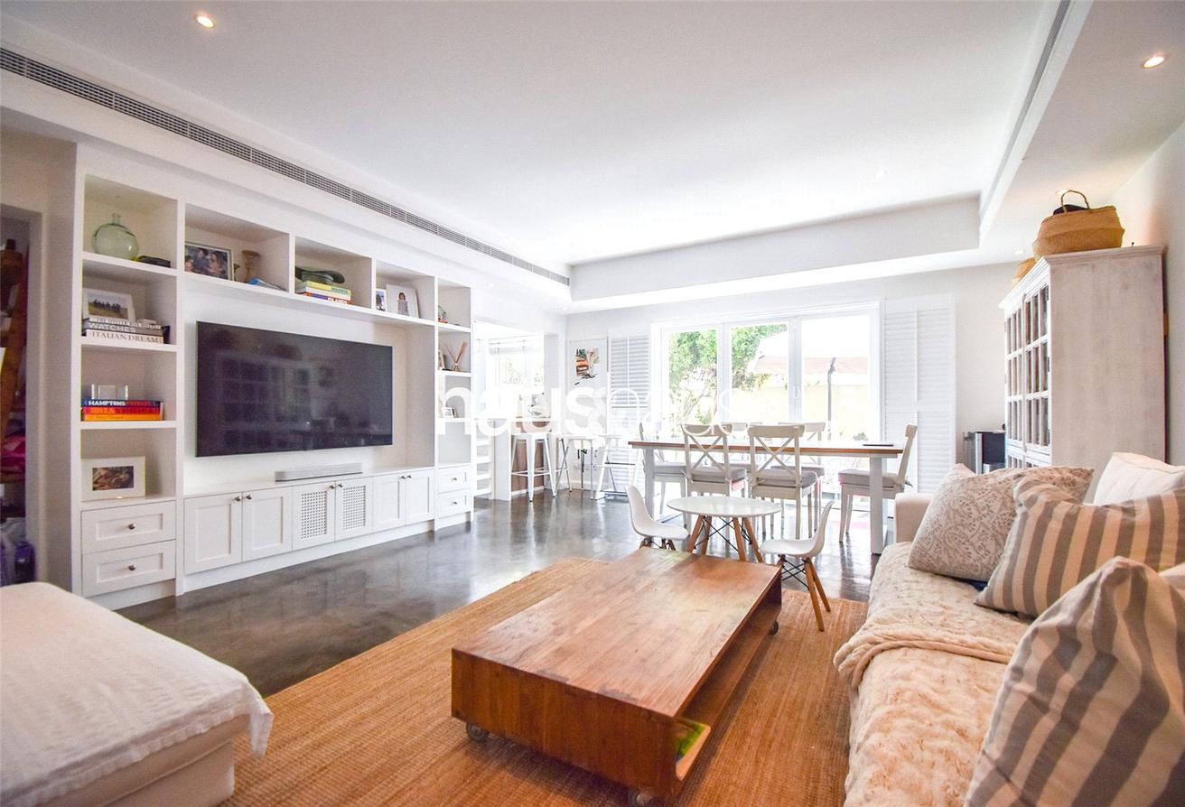 Вилла с 3 спальнями в The Lakes, ОАЭ № 99919