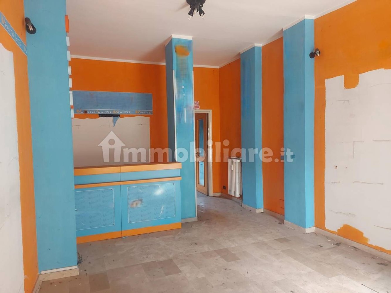 42m² Commercial property in Brandizzo, Italy No. 315114