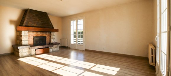 4 bedrooms House in Chatillon-Coligny, France No. 103314 4