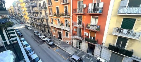 3 rooms Apartment in Bari, Italy No. 18639 10