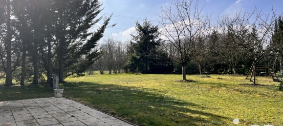 4 chambres Maison à Ouerre, France No. 74033 2