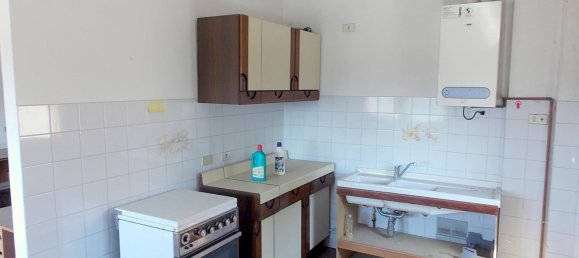 Коммерческая недвижимость с 5 комнатами в Бьяссоно, Италия № 126450 9