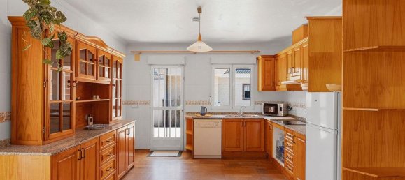 2 bedrooms Villa in Alicante, Spain No. 183577 8