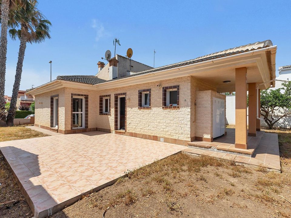 2 bedrooms Villa in Alicante, Spain No. 183577