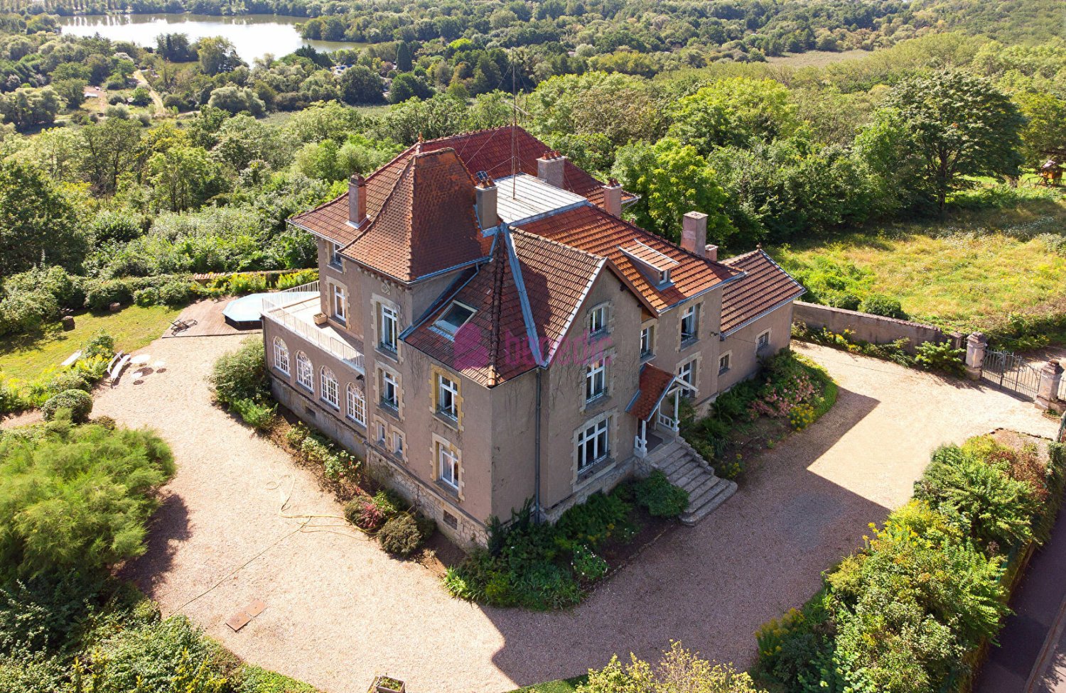 12 bedrooms Castles in Sainte-Ruffine, France No. 250556