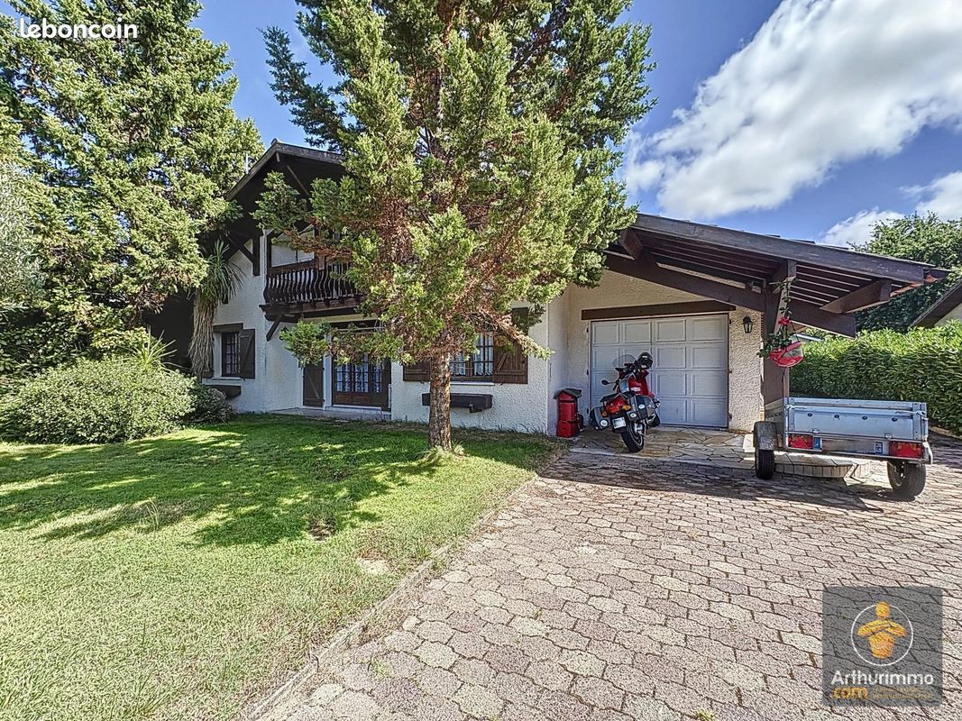 4 bedrooms House in Landes, France No. 296936