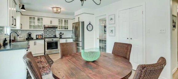 4 bedrooms House in Burlington, Canada No. 115 10