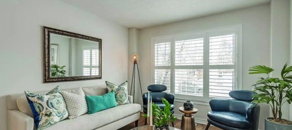 4 bedrooms House in Burlington, Canada No. 115 6