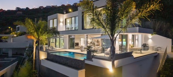 3 bedrooms Villa in Calheta, Portugal No. 197390 7