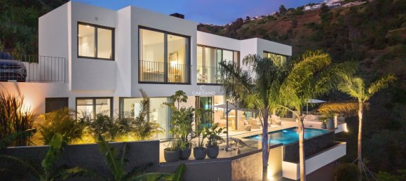 3 bedrooms Villa in Calheta, Portugal No. 197390 8