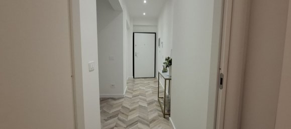 2 rooms Apartment in Rome, Italy No. 16929 4