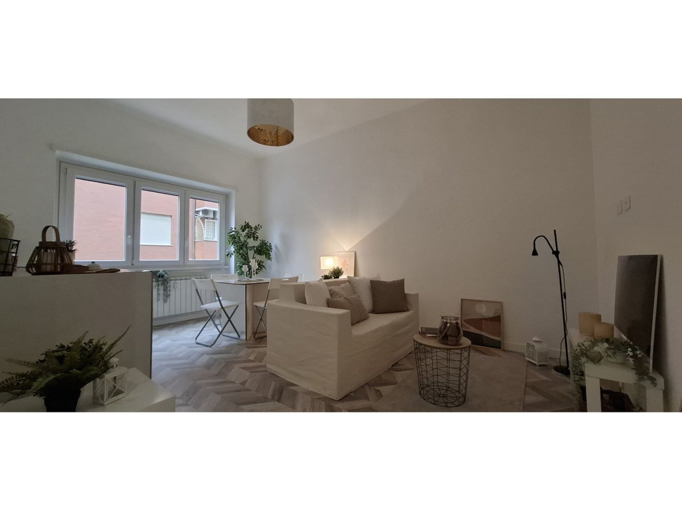 2 rooms Apartment in Rome, Italy No. 16929