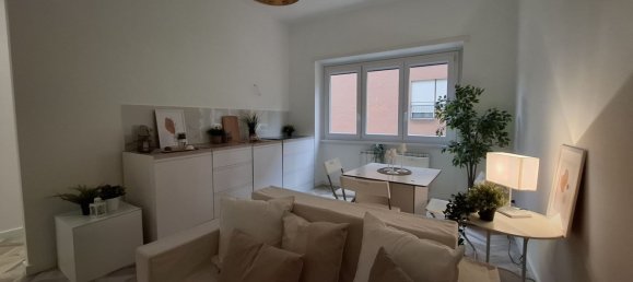 2 rooms Apartment in Rome, Italy No. 16929 2