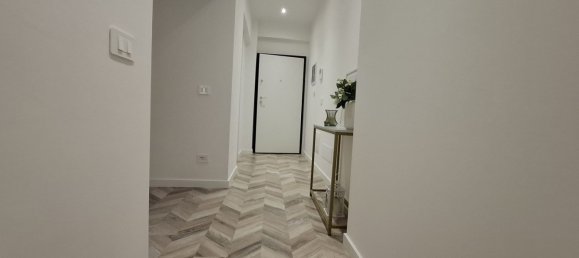 2 rooms Apartment in Rome, Italy No. 16929 8