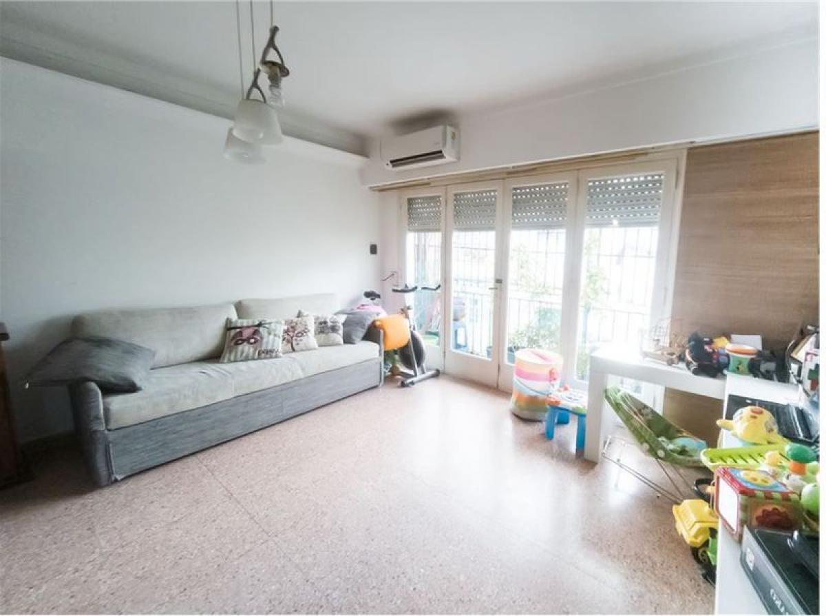 2 bedrooms House in Buenos Aires, Argentina No. 99027