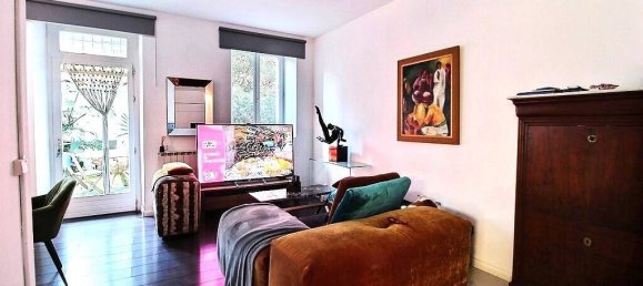 90m² Commercial property in Marseille, France No. 309716 9