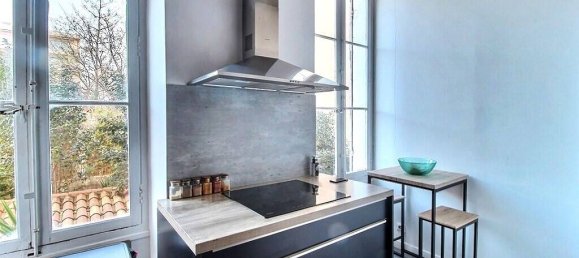 90m² Commercial property in Marseille, France No. 309716 7