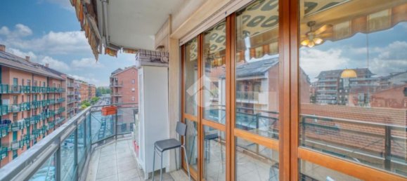 4 bedrooms Apartment in Turin, Italy No. 318609 5