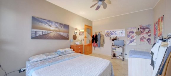 4 bedrooms Apartment in Turin, Italy No. 318609 13